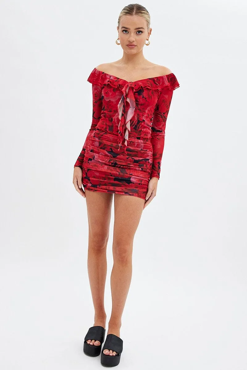 Stylish Finish Red Floral Mini Skirt Side Ruched Mid Rise Mesh