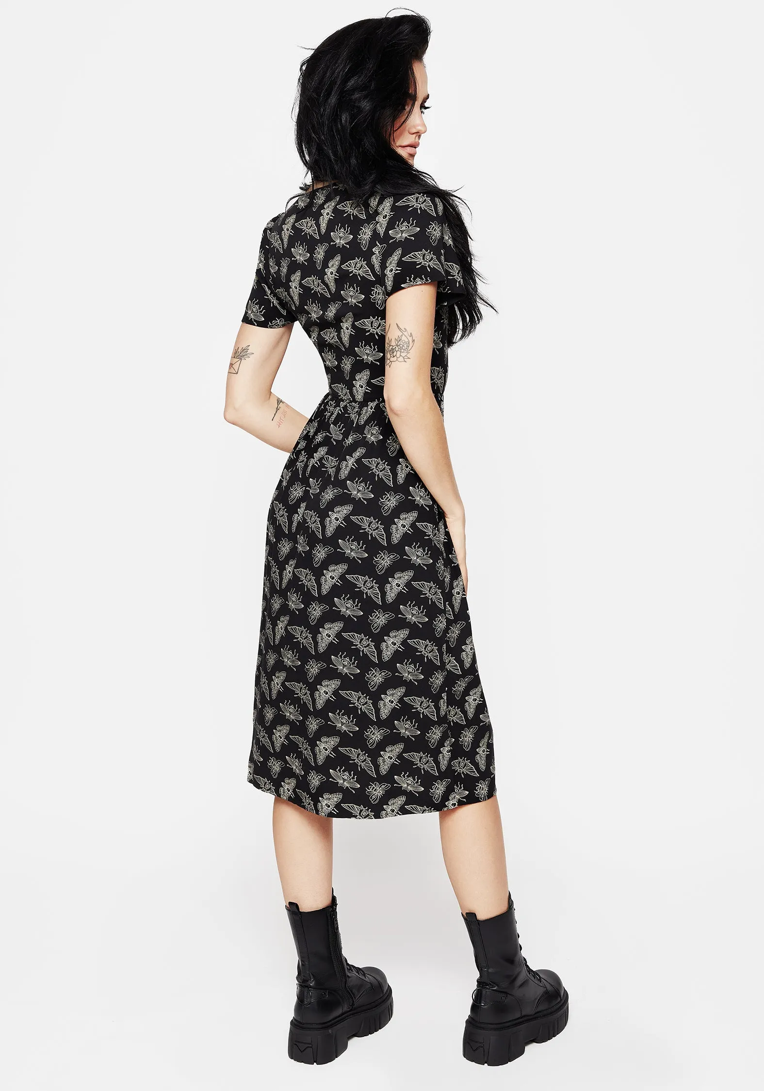 Mortmoth Short Sleeve Midi Dress Alley View Quick Ready
