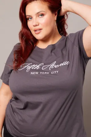Minimalist Aesthetic Bold and Comfortable Grey Graphic T-shirt Short Sleeve Crew Neck