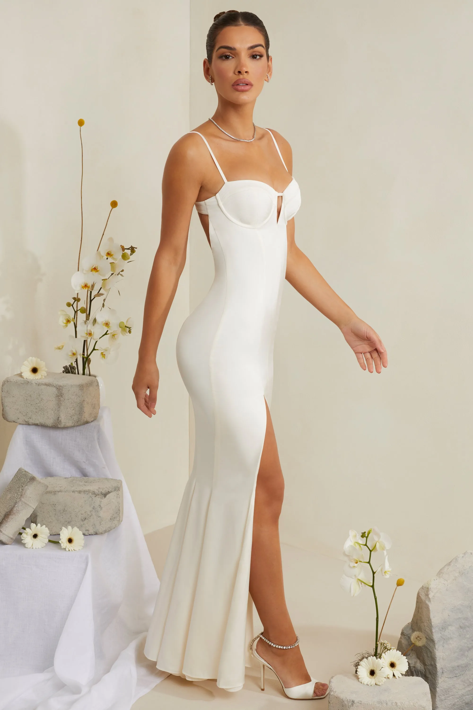 Cut Out Fishtail Maxi Dress in White Travel Easy Elegant dinner dress