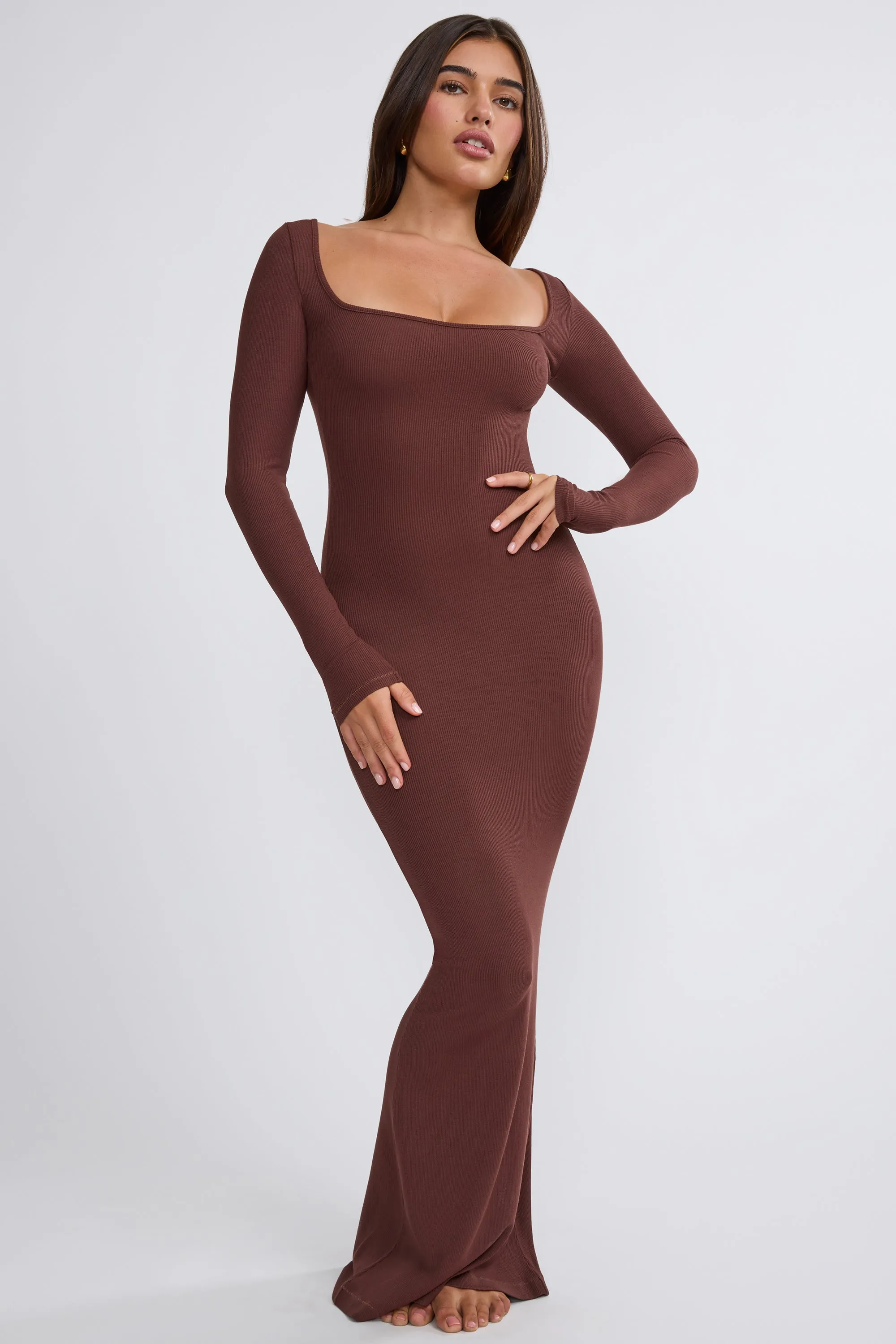 The versatile design of this maxi dress makes it perfect for a variety of occasions With its elegant design this maxi dress can be styled for a variety of events from casual to formal Ribbed Modal Long Sleeve Maxi Dress in Chocolate