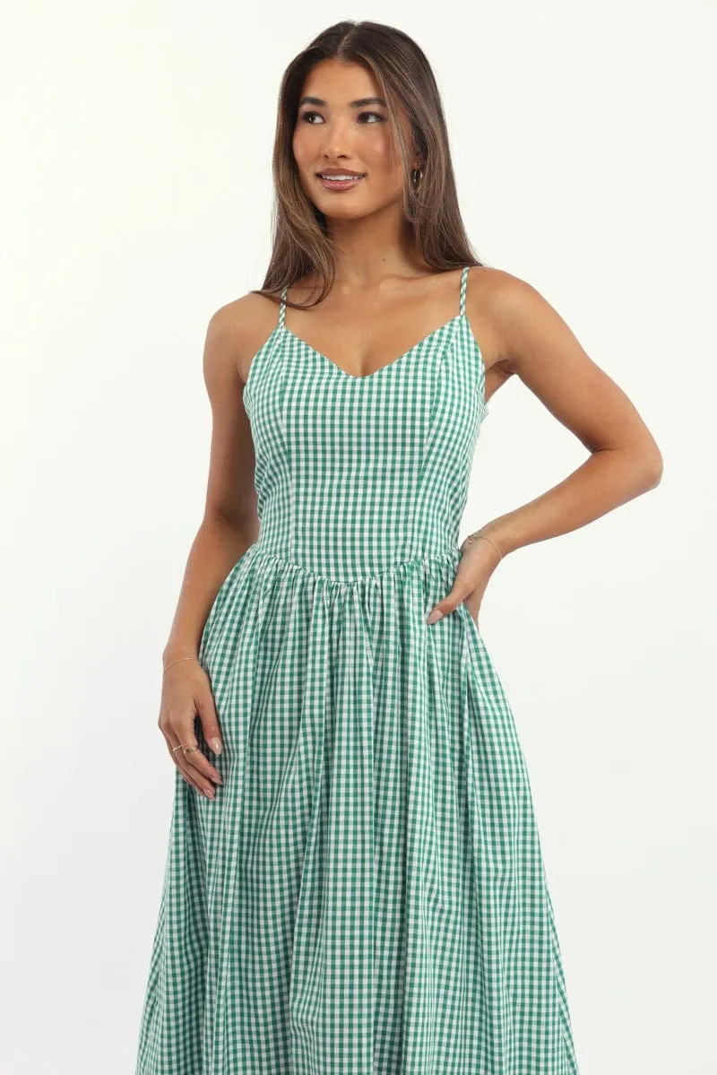 Green Check Maxi Dress Singlet This dress provides a chic and comfortable fit that works for both formal and casual events Trim Glow