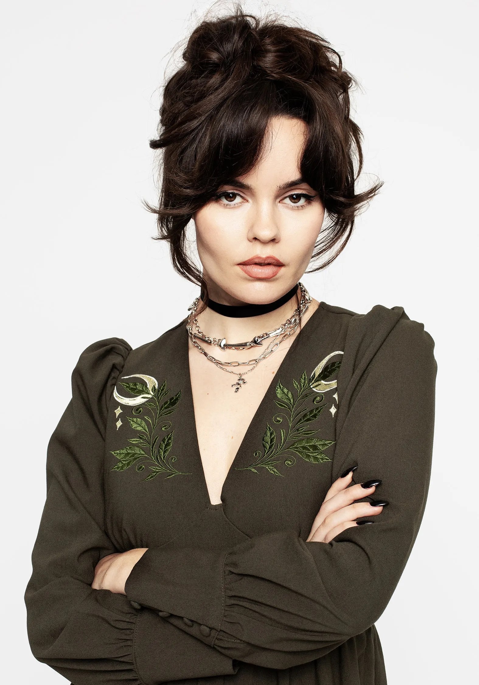 Modern Grace Huldra Embroidered Midi Dress