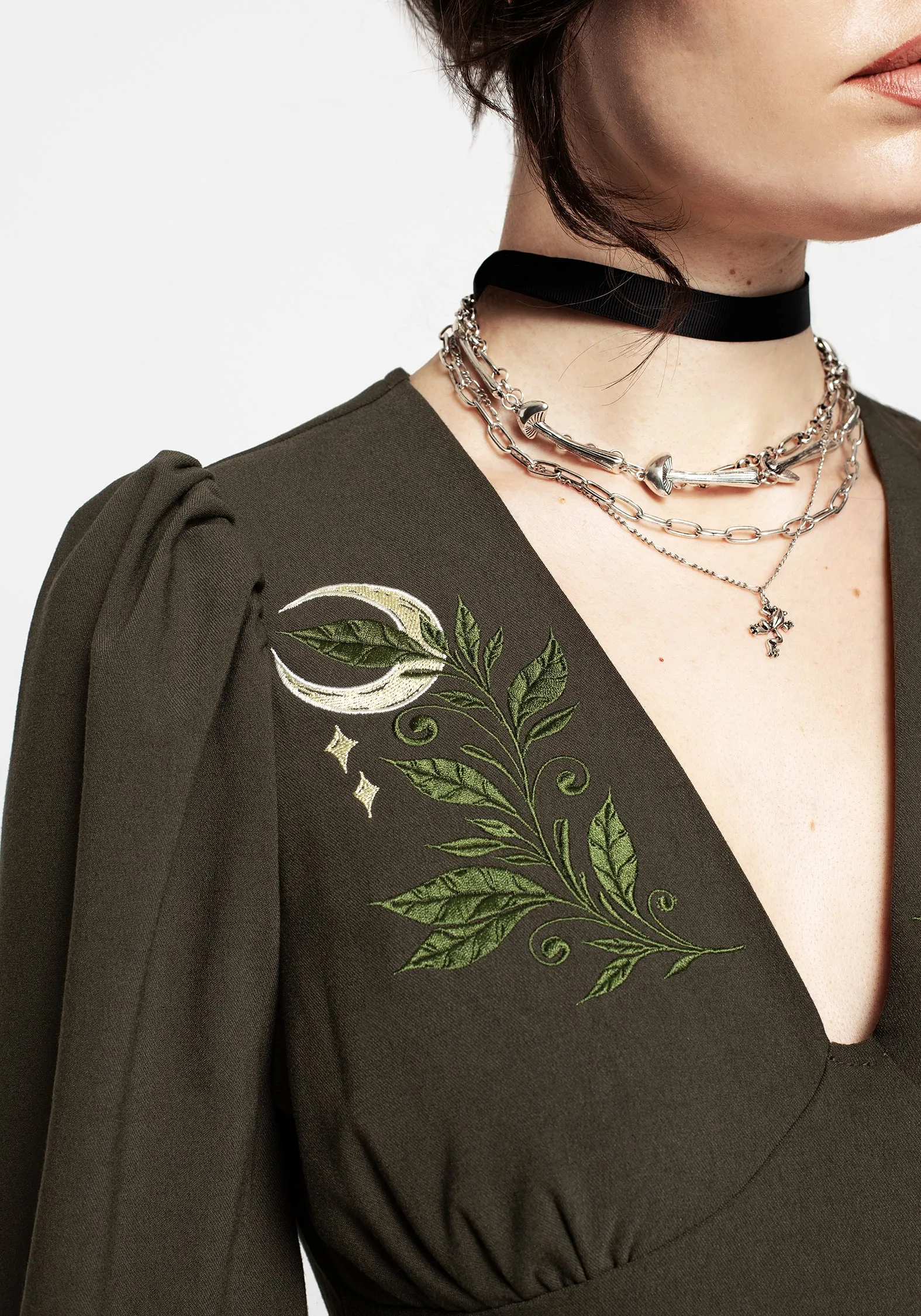 Contemporary Style Huldra Embroidered Midi Dress