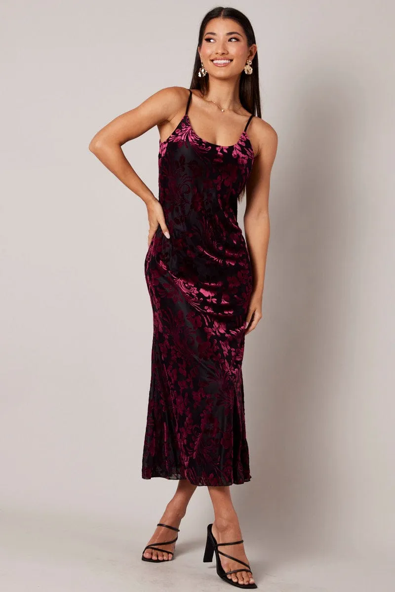 Its simple design makes it easy to pair with accessories and shoes for a personalized look Red Maxi Dress Sleeveless Scoop Neck Burn Out