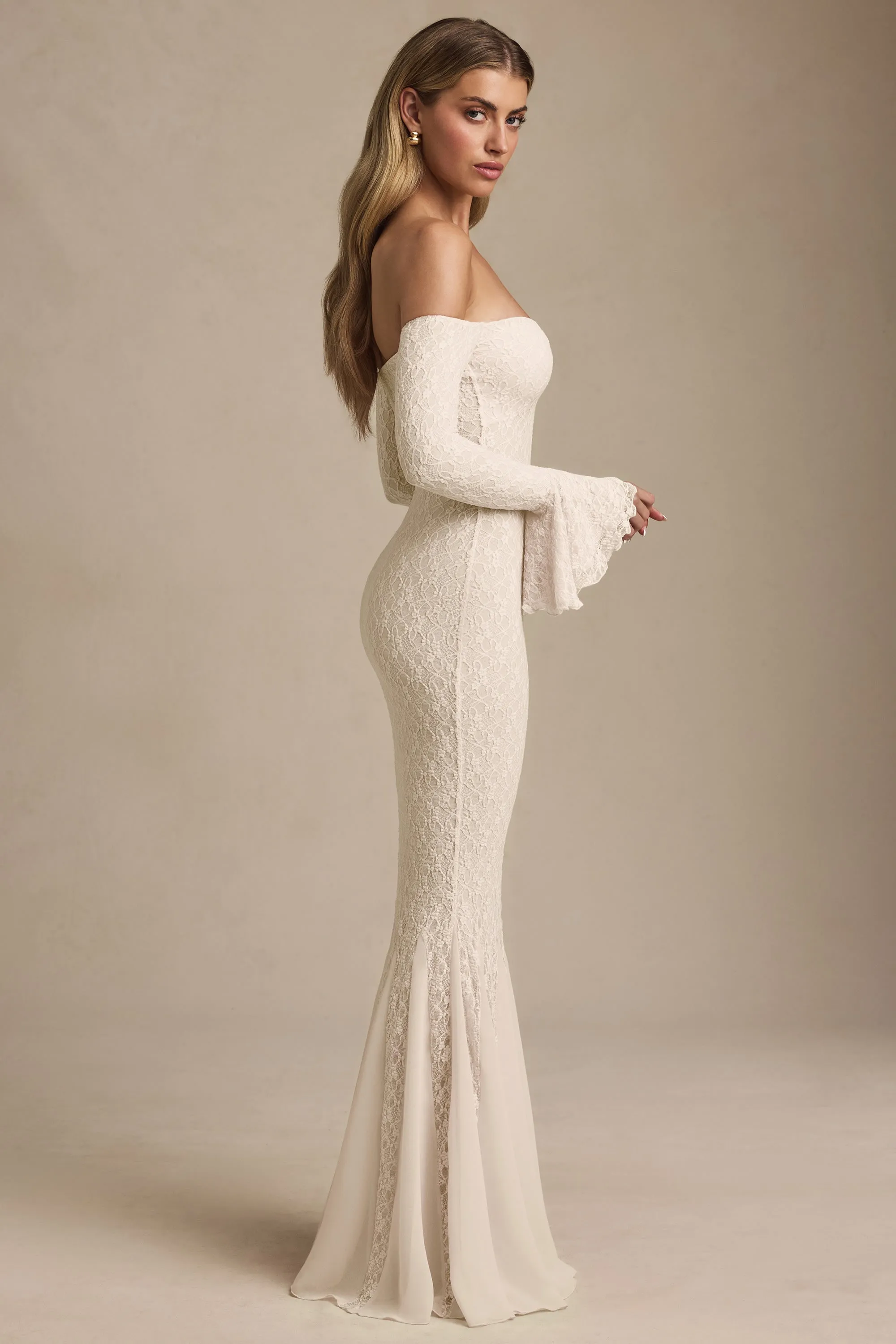 Off-Shoulder Ruffle Lace Maxi Dress in Ivory Island Edge Town Glow