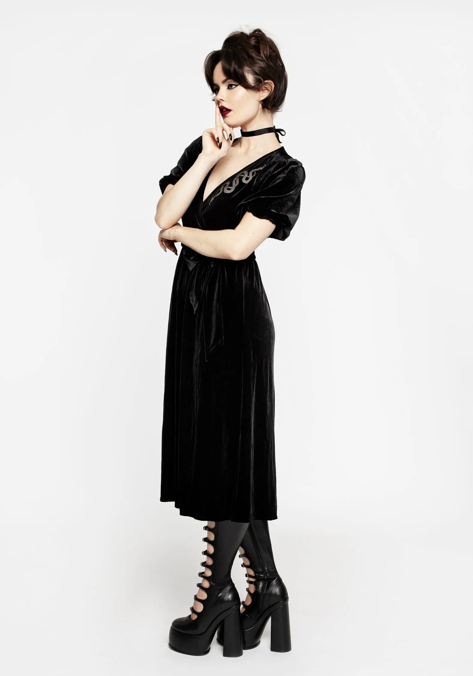 Style Versatile Zarina Embroidered Midi Wrap Dress - Black