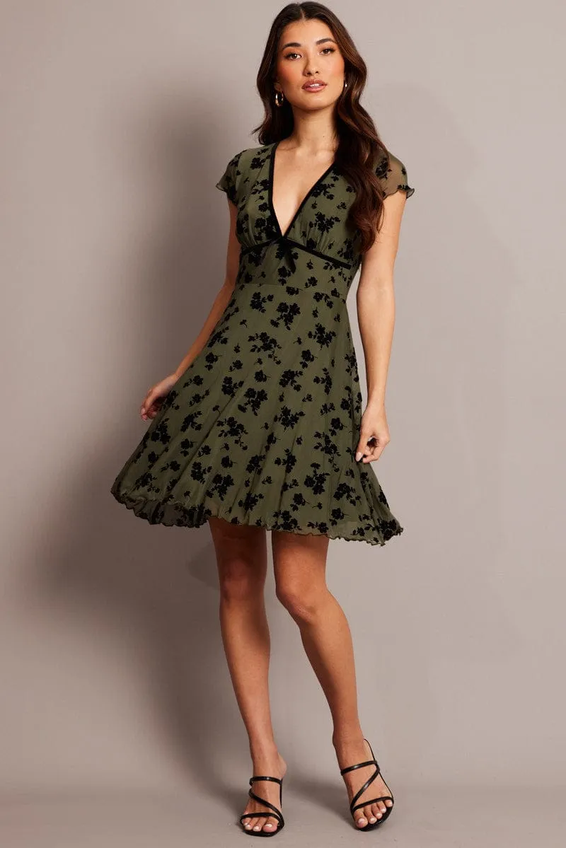 Full Circle Skirt Pattern Smart Look Green Ditsy Mini Dress Short Sleeve Burn out