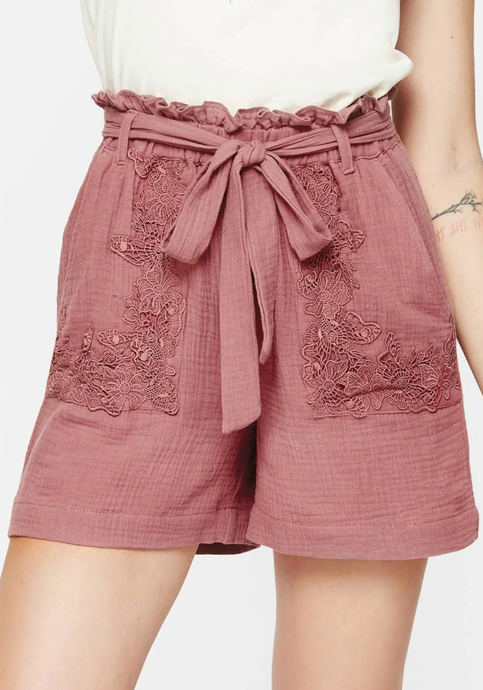 Rosamoth Applique Trim Cotton Tie Waist Shorts Minimal Finish
