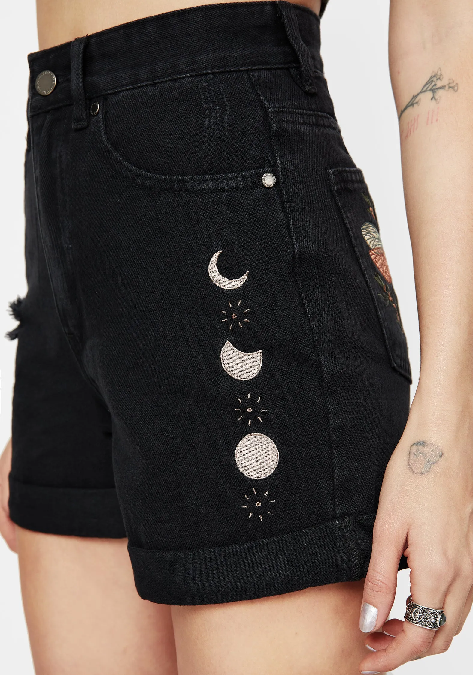 vest Flexible Hemline Griffinfly Embroidered Distressed Denim Shorts