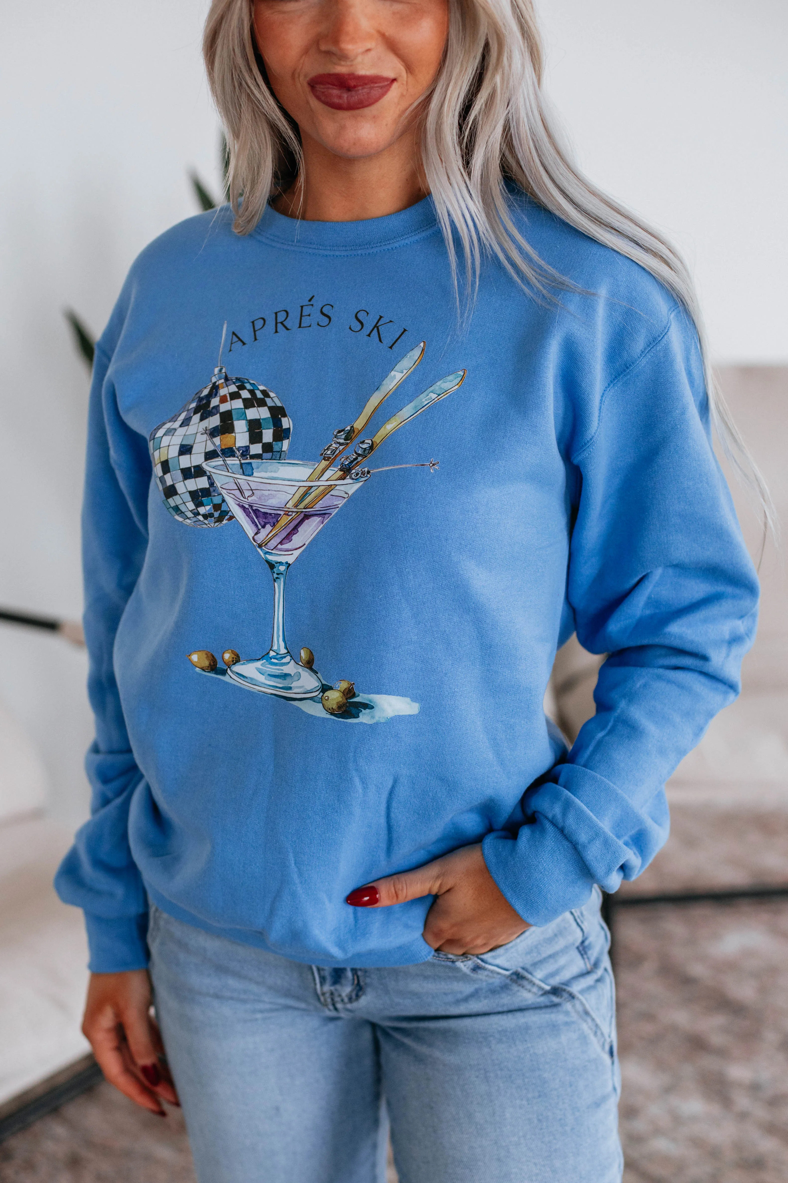 LayeredPaneling ChafeFree Design Apres Ski Martini Crewneck