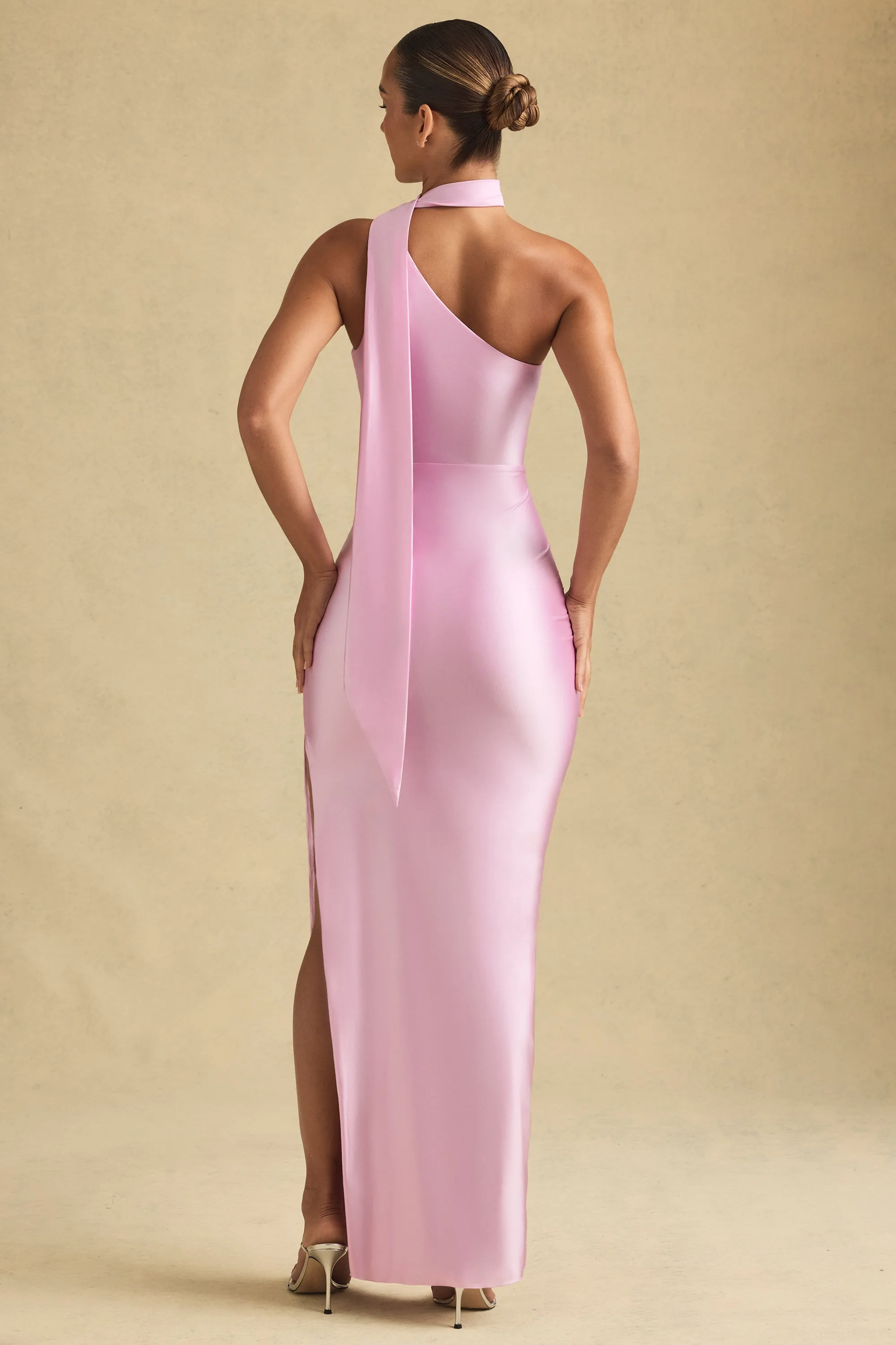 Delicate formal gown With its graceful design this dress creates a polished look for any occasion Asymmetric Scarf-Detail Maxi Dress in Soft Pink