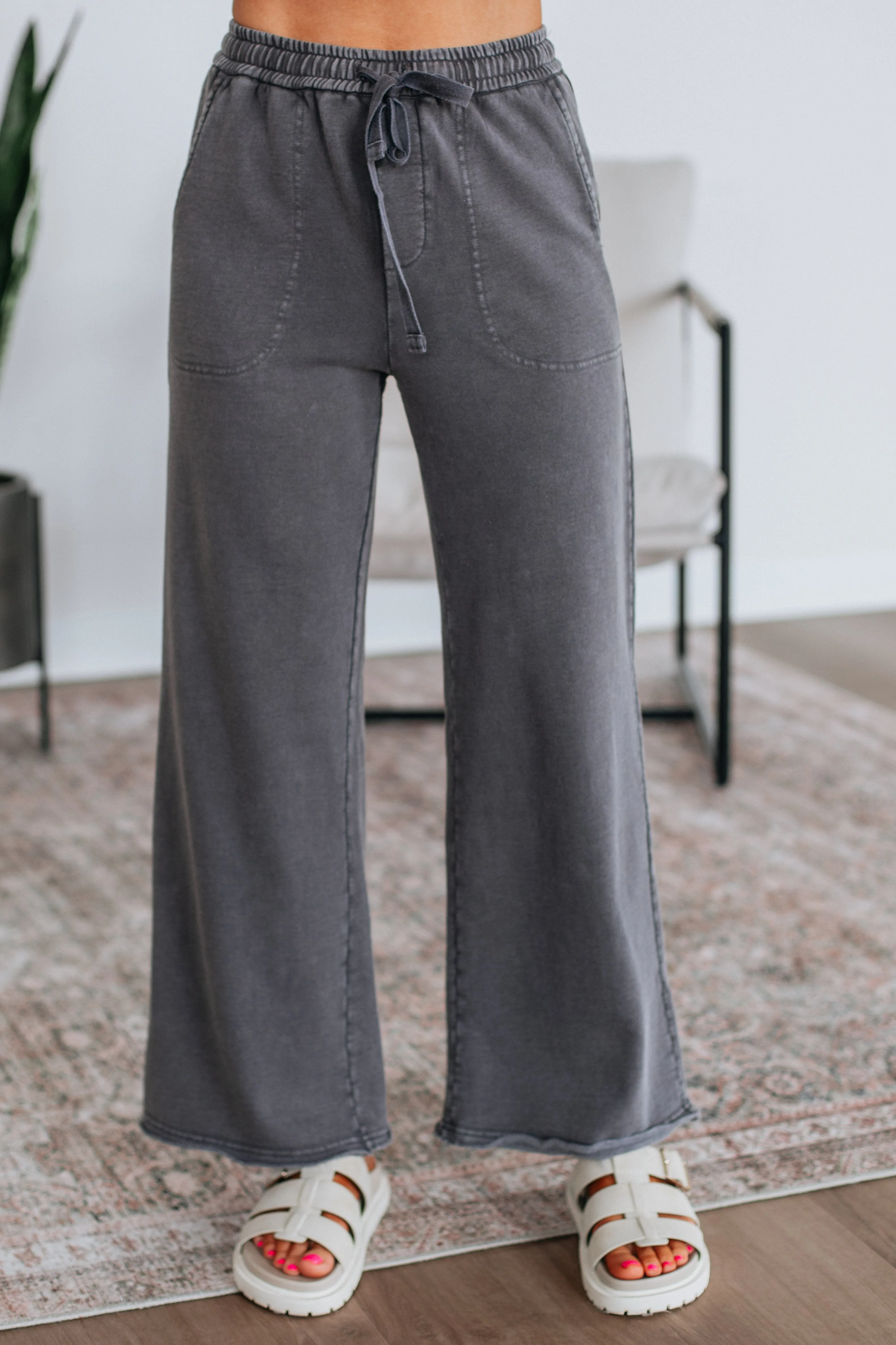 Recycled fibers ReflectiveAccentDetails Saar Lounge Pants - Charcoal