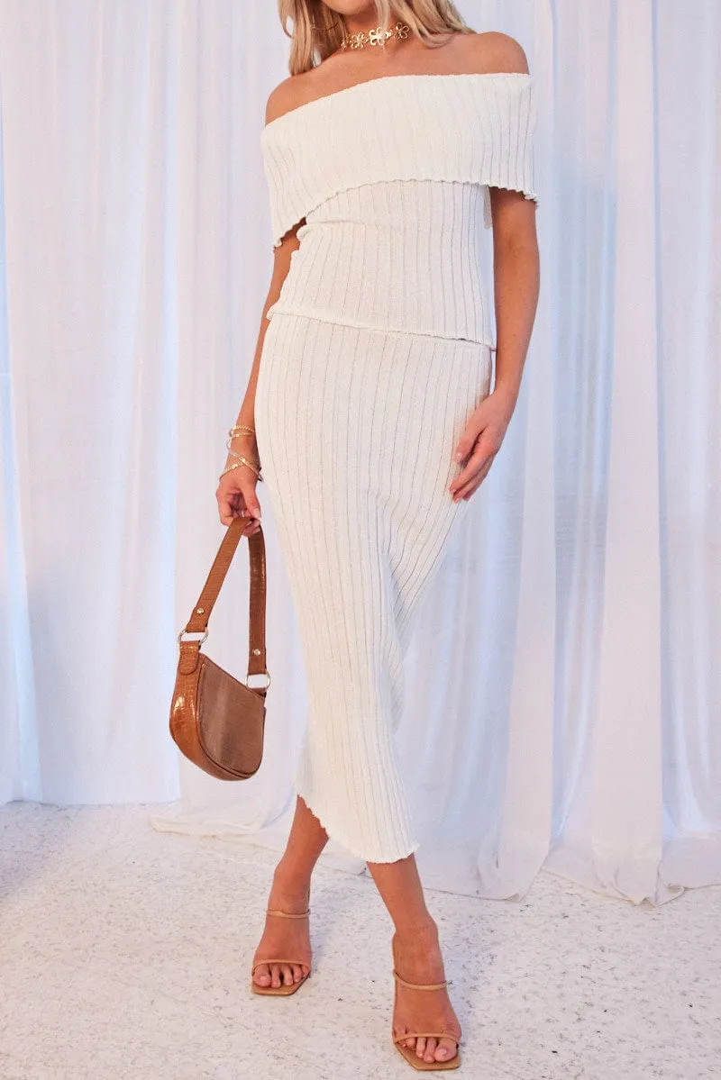 White Knit Skirt Midi High Rise Relaxed Fit Timeless Touch Casual Moments