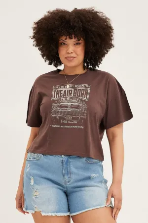 Brown Short Sleeve Graphic Crop T-shirt theater visit