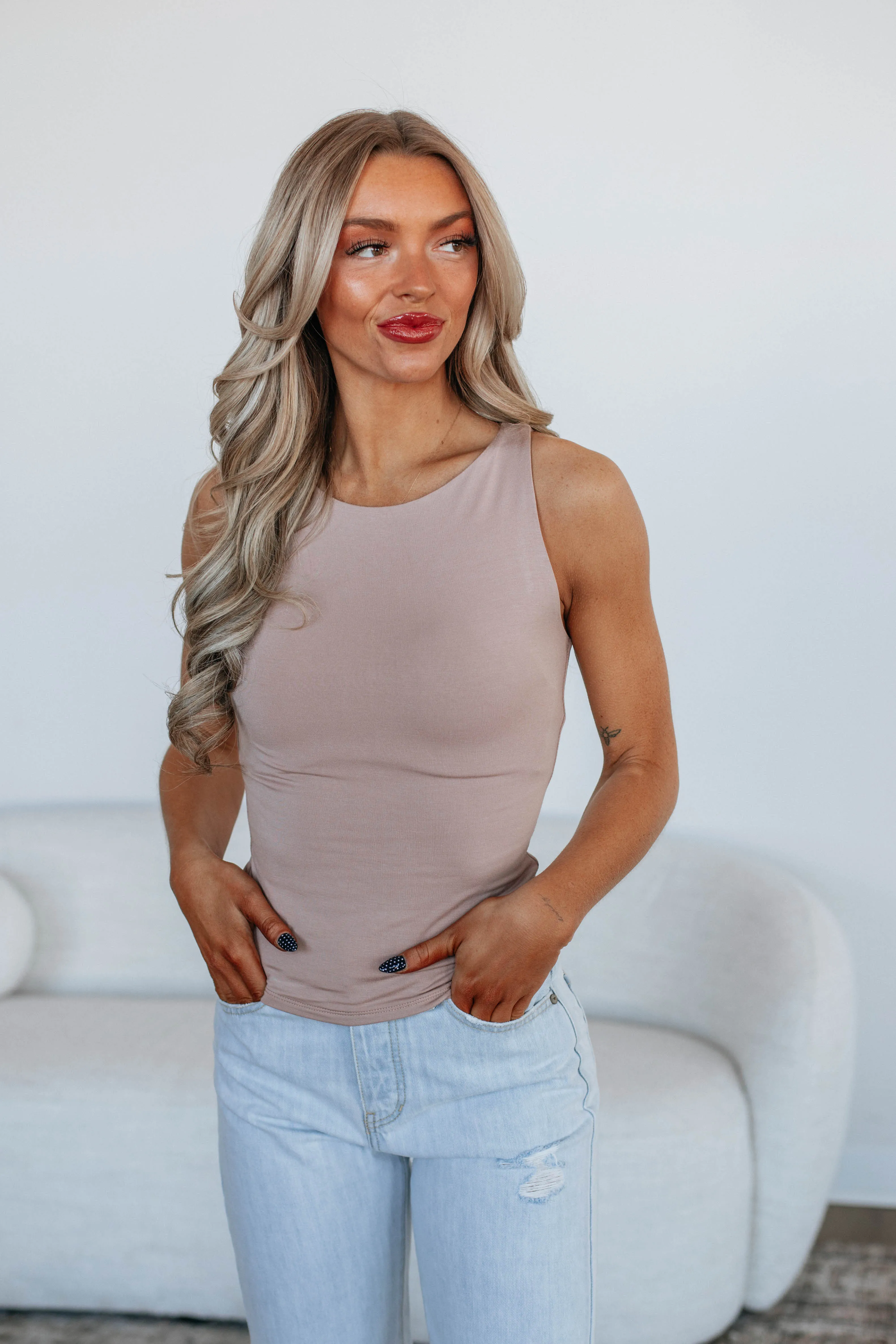 Ariel Basic Tank - Hazelnut Silicome Grip short - term storage
