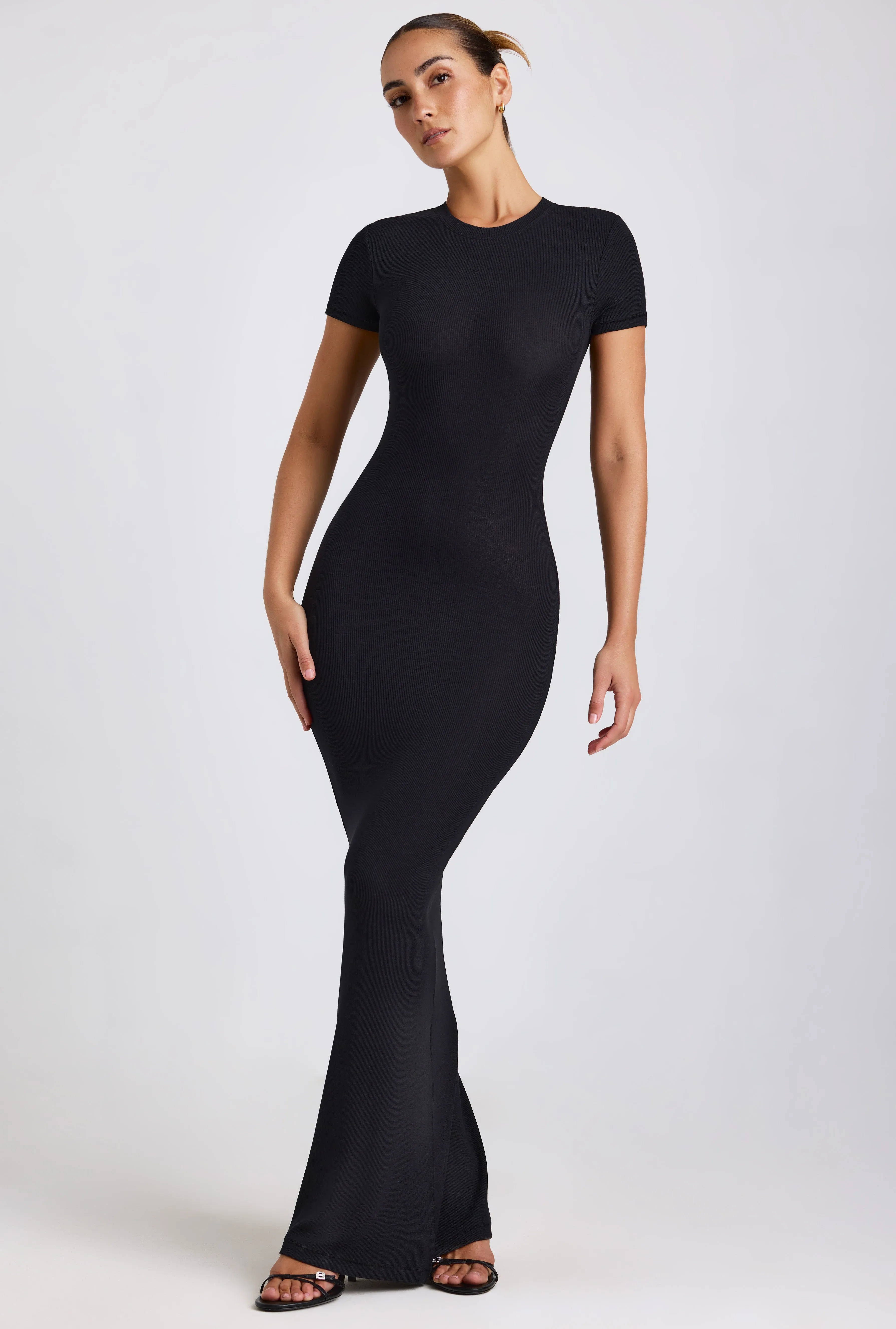 Soft draping maxi Designed to suit all body types this dress provides a flattering fit for every figure Ribbed Modal Maxi Dress in Black