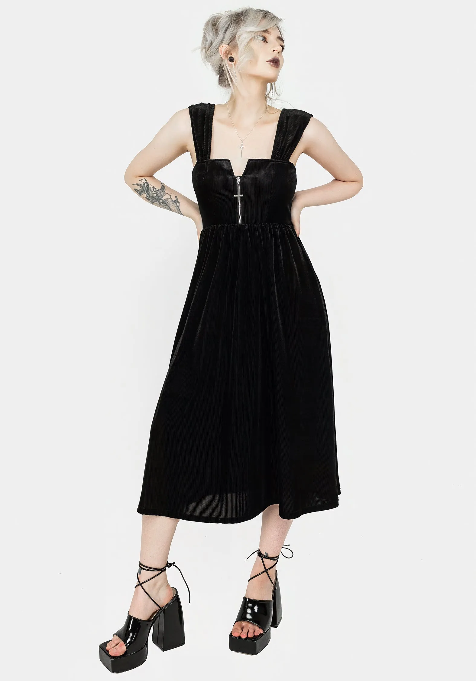 Tower Look Heartless Zip Front Midi Dress