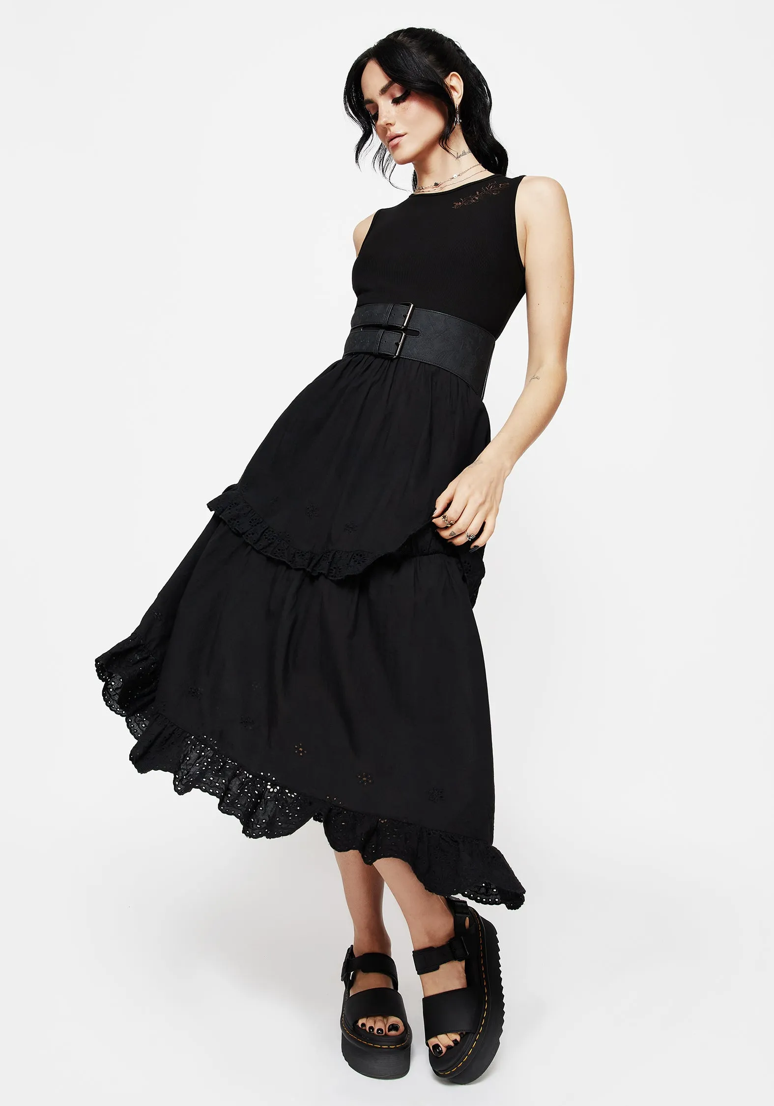 Stylish springtime wear High-waisted midi dress Laveau Embroidered Broderie Midi Dress