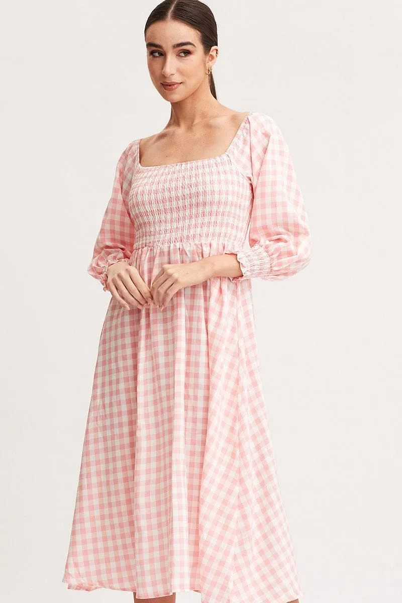 Check Dress Long Sleeve Maxi Designed with simplicity and sophistication in mind this dress is perfect for any occasion Resort Stay