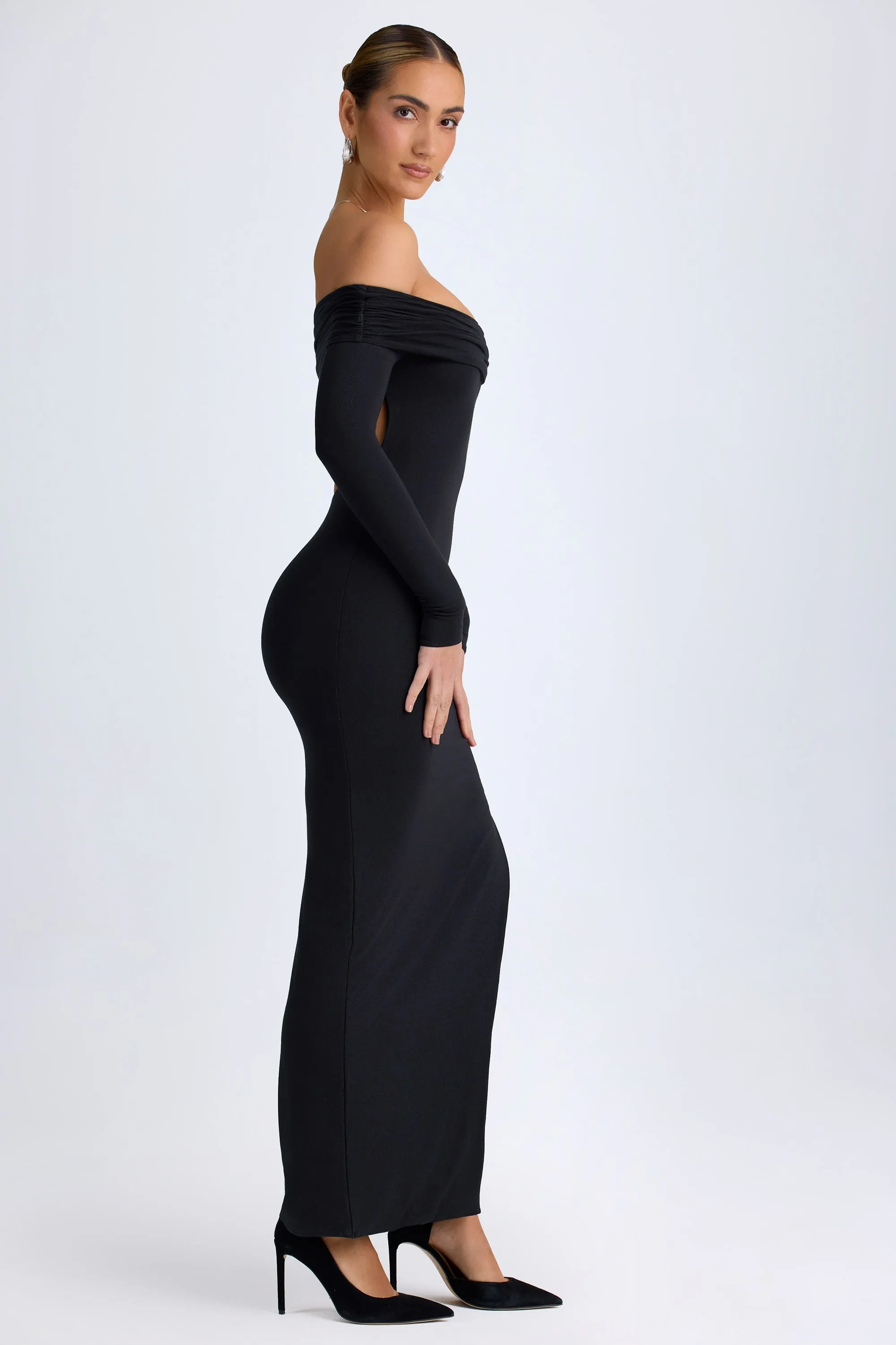 Copper Glow Designed to suit all body types this dress provides a flattering fit for every figure Modal Off-Shoulder Open-Back Maxi Dress in Black