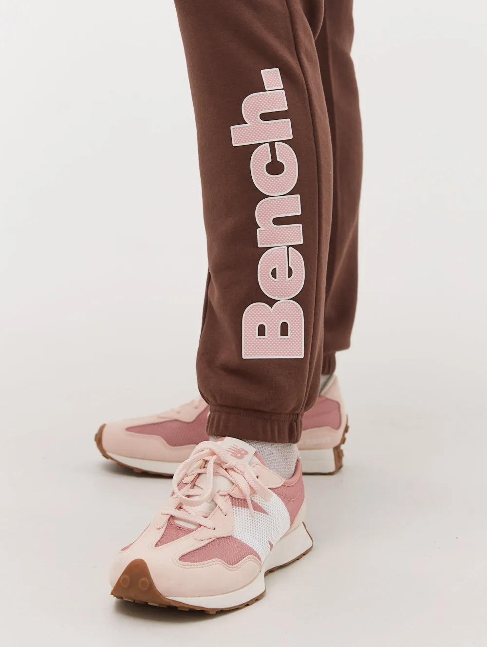 Cozy Design Frynn Outline Logo Joggers
