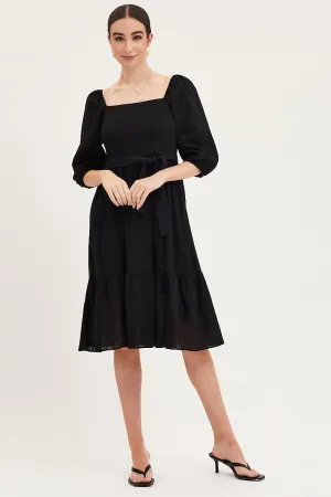 Stylish spring maxi With its soft fabric and elegant cut this dress is perfect for all-day wear Black Dress Puff Sleeve Maxi