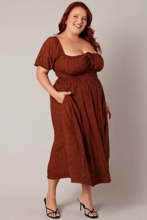 Brown Geo Midi Dress Short Sleeve Ruched Bust Star Light Street Lamp