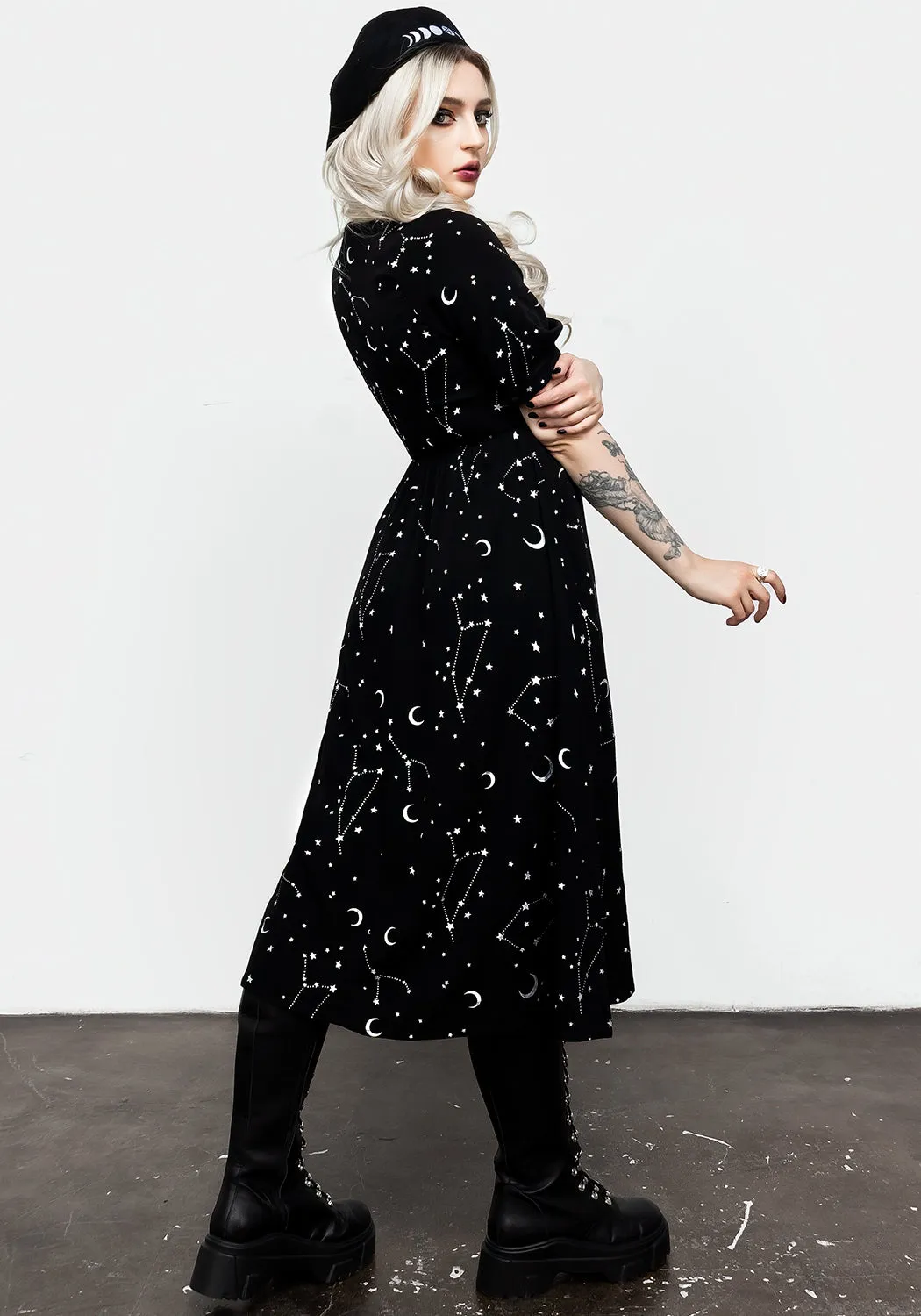 spring fresh Vibrant Look Silver Celestial Print Sweetheart Midi Dress